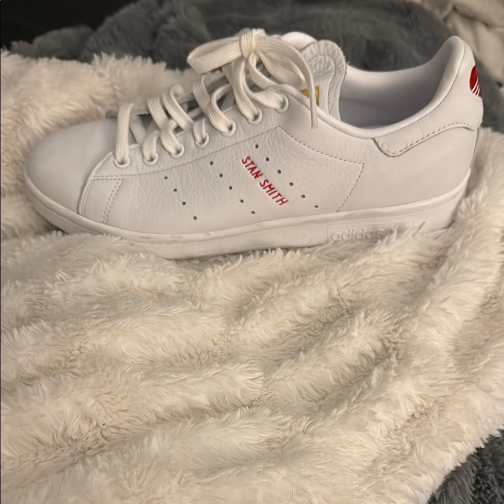 Adidas Stan Smith Limited Edition White Sneakers with Red Heart Accent